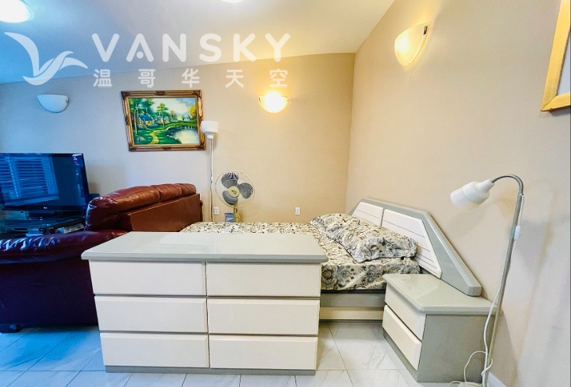 250715162849_车房照片 床.jpg